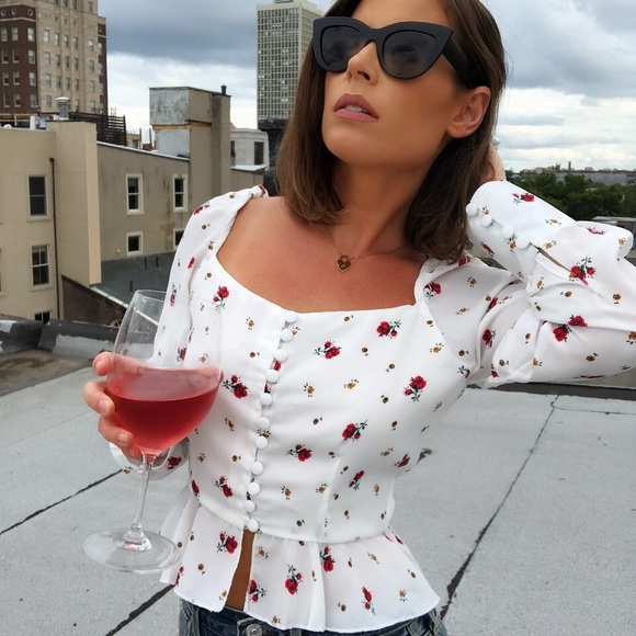 🆕Misty Ditsy Floral Puffy Sleeve Shoulder Top - Picture 7 of 7